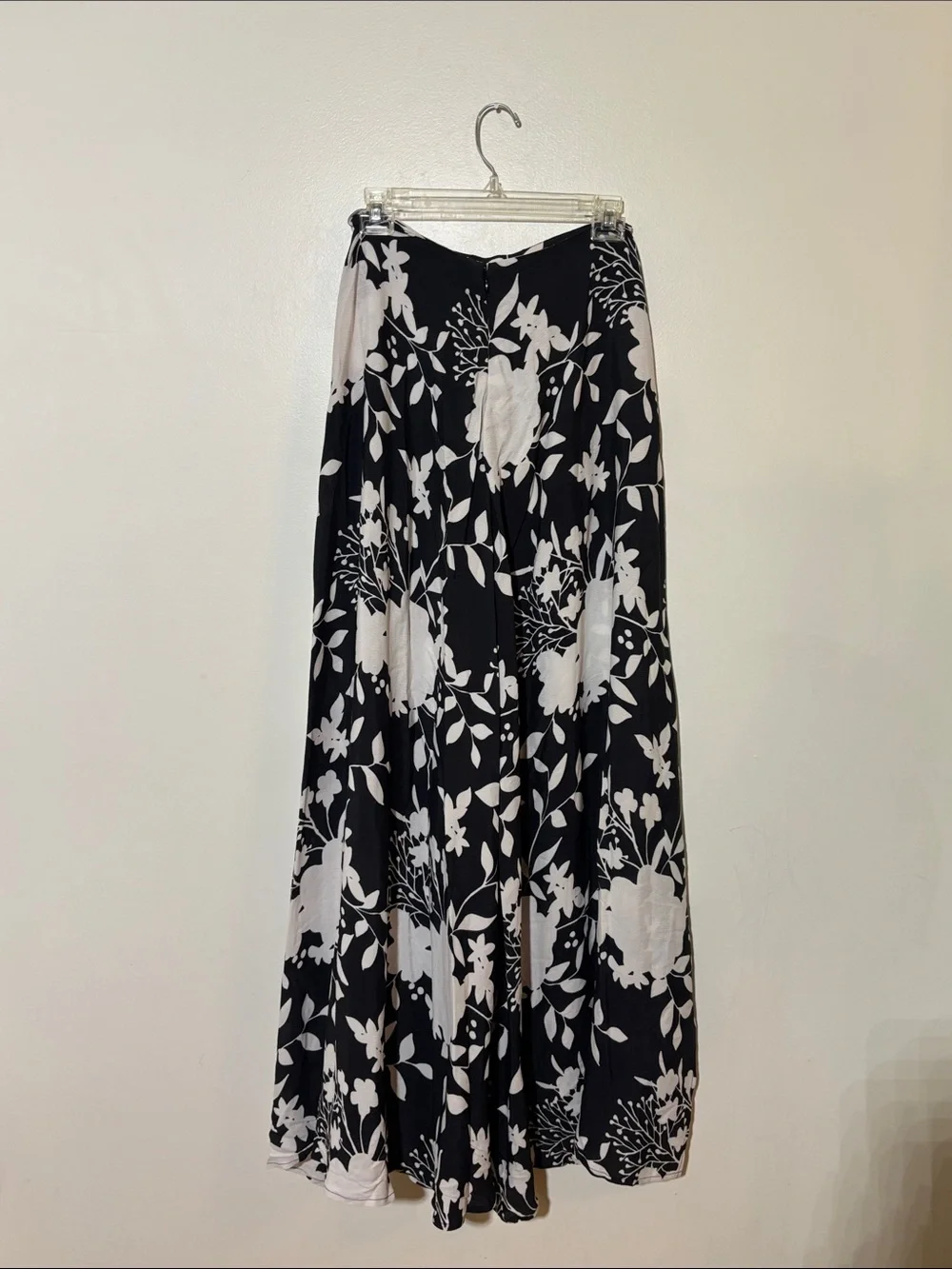 Hutch anthropologie black